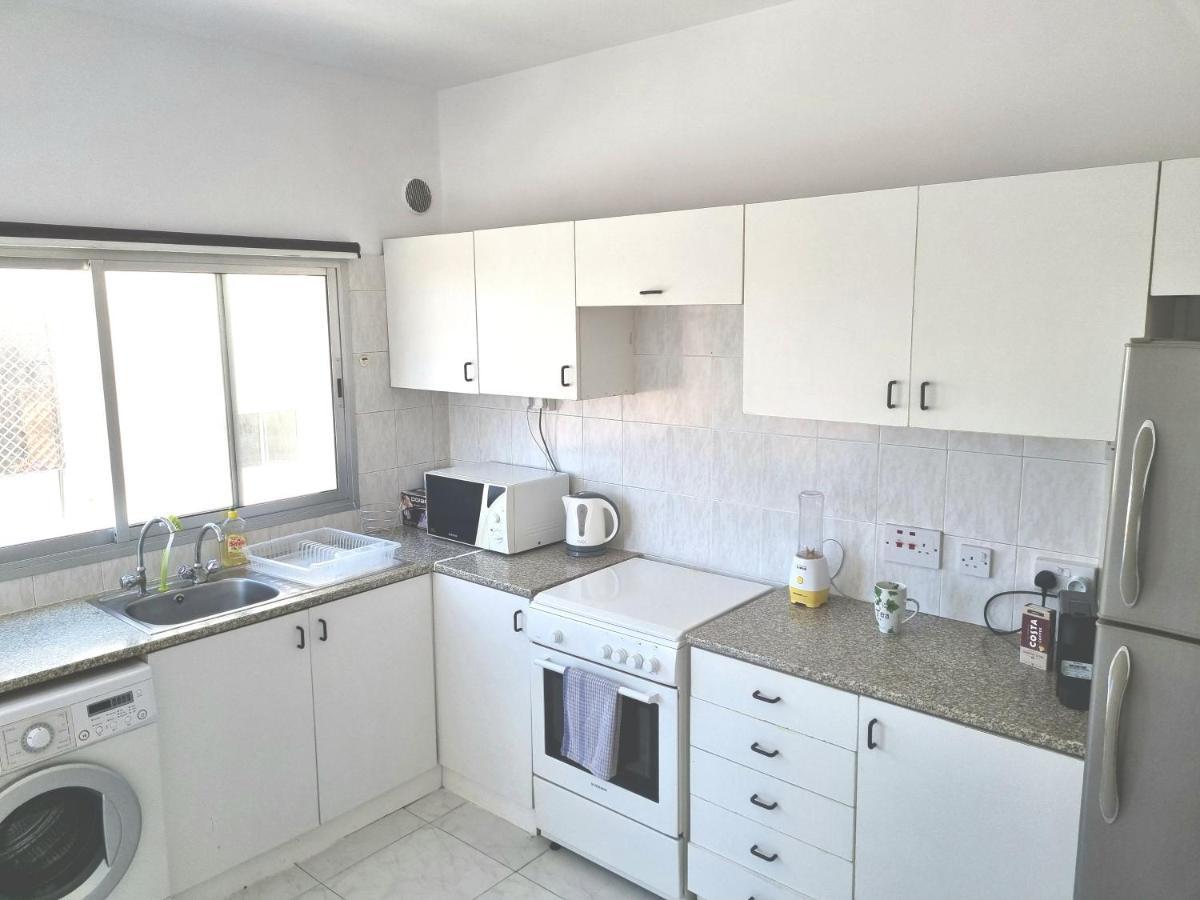 Ikaros Boutique Apartment Limassol Extérieur photo